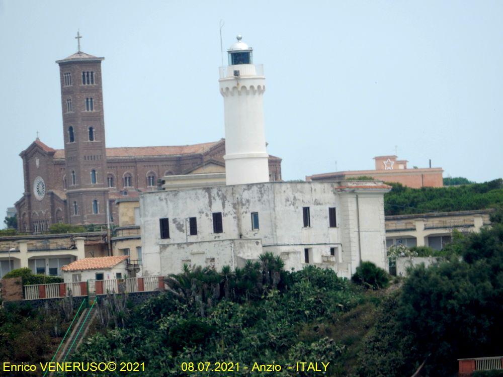 76d -- Faro di Anzio - Lighthouse of Anzio.jpg